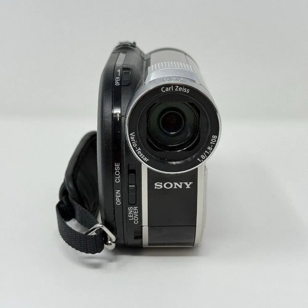 Sony Handycam DCR-DVD650 DVD Camcorder NTSC Box No Charger Cords